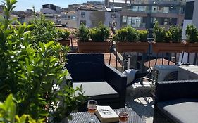 Galata Vav Suites